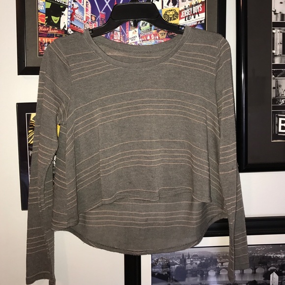 Forever 21 hi-lo top