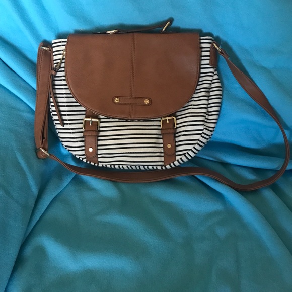Large Crossbody