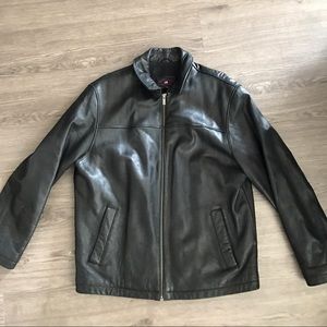 Black men's polo leather jacket