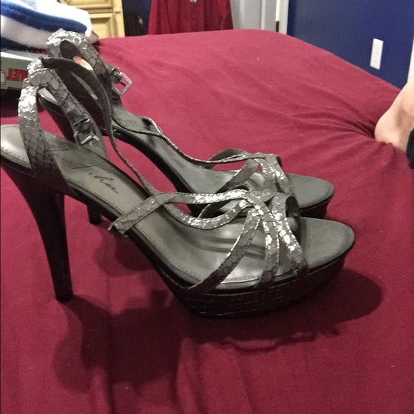 New Women's heels size 10