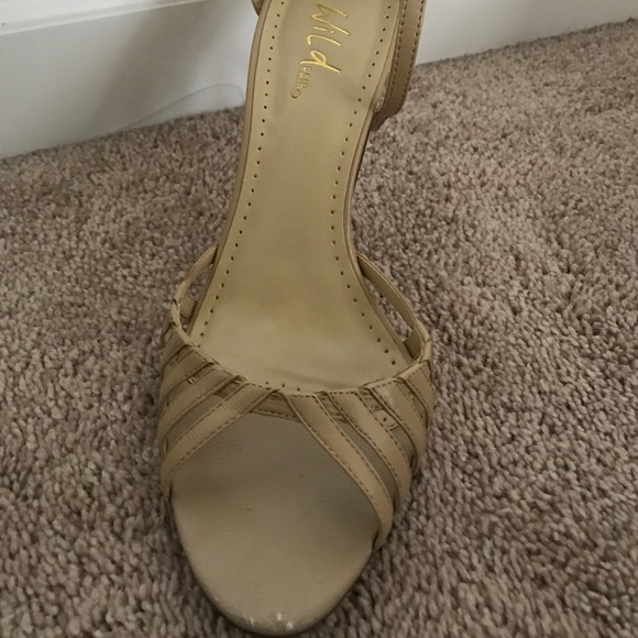 Shoes - Picture 4 of 4