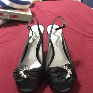 Worn once Nina heels