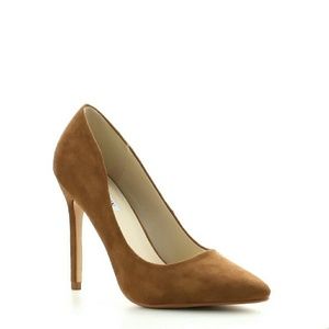 PRICE LOWERED Faux Suede Camel Pointy Toe Heel