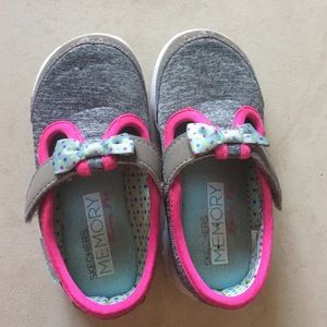 Skechers memory foam shoes