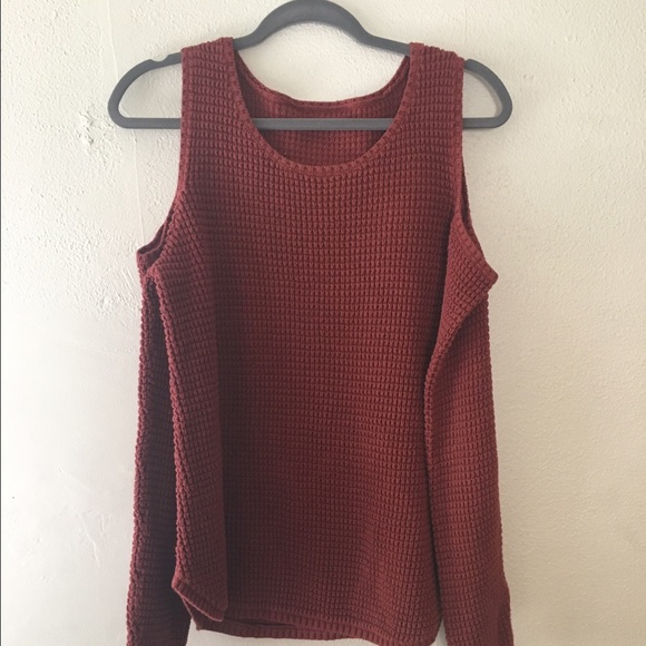 Cold shoulder Sweater