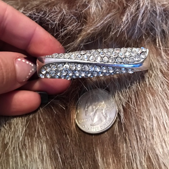 Very cute knuckle ring ❤️️ - Picture 2 of 4