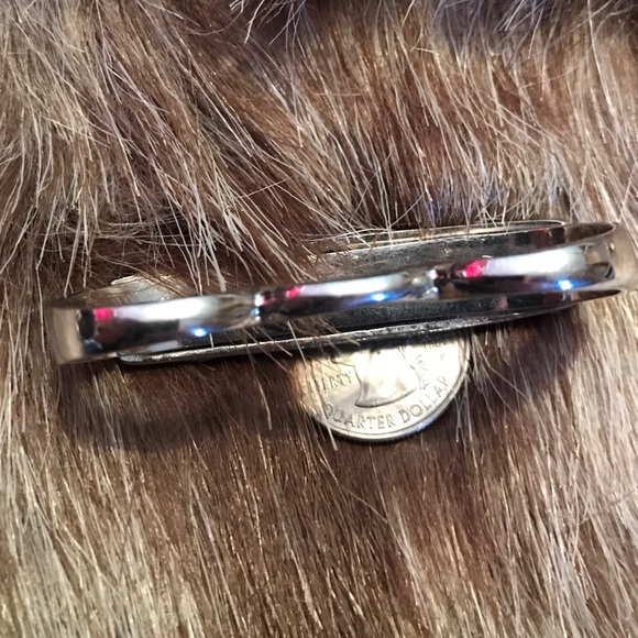 Very cute knuckle ring ❤️️ - Picture 4 of 4