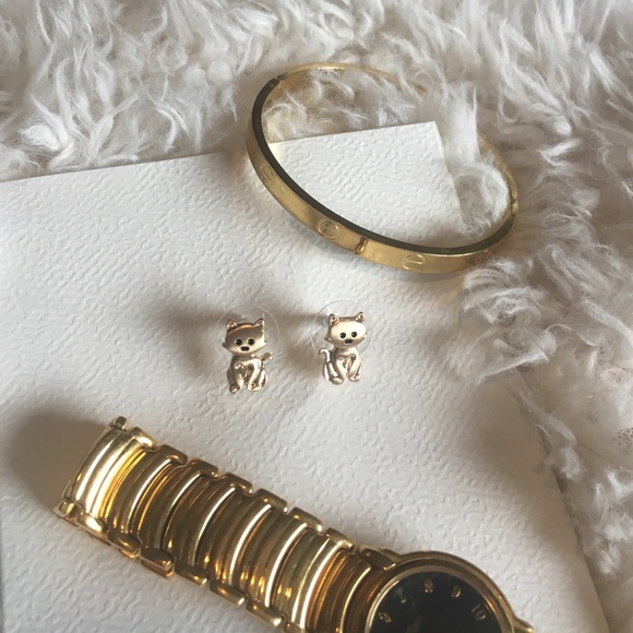 "Meow" Gold Cat Earrings