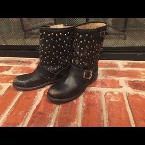 Distressed style Frye boots size 6.5
