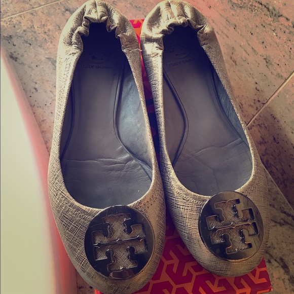 Tory Burch reva flat size 9.5 silver/anthracite