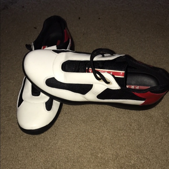 Pradas - Picture 2 of 4