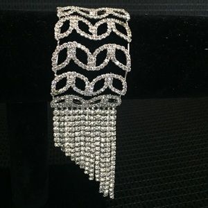 Silver color open bracelet