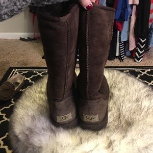 Brown tall uggs