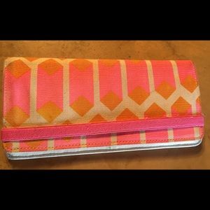 Kate Spade Saturday wallet 😍