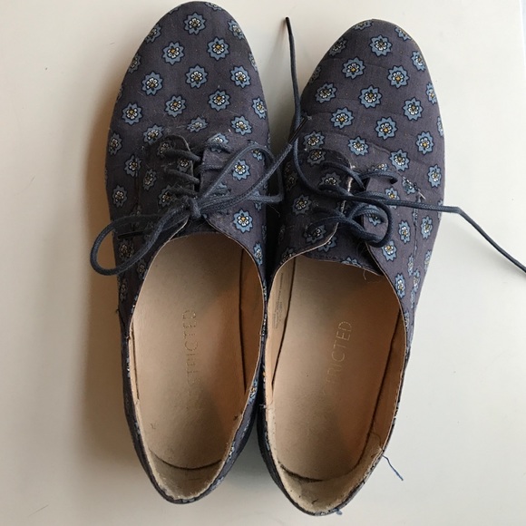 Patterned Oxford Flats