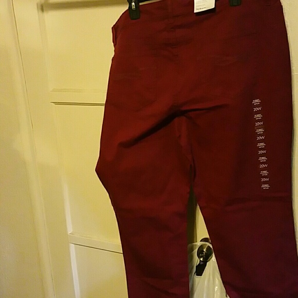 Style and co burgundy tummy control jeans - Picture 2 of 2