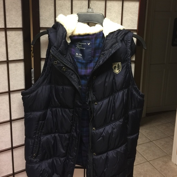 Hooded puffer vest