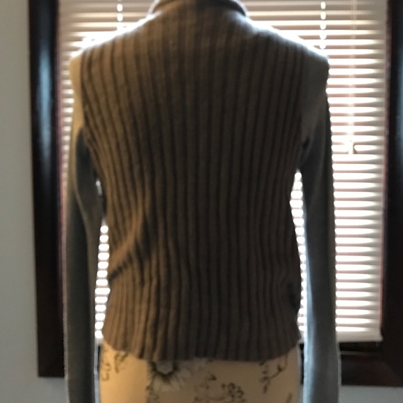 ❌SOLD❌Faux Fur Vest - Picture 3 of 3