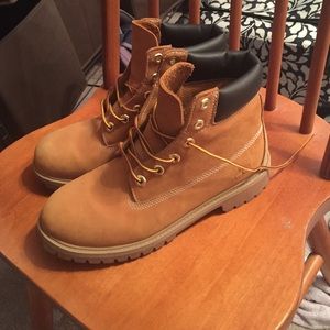 Timberland's boots. Women's Size 8.5, 6.5 KIDS