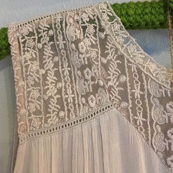 Adorable Anthropologie like lace shirt.