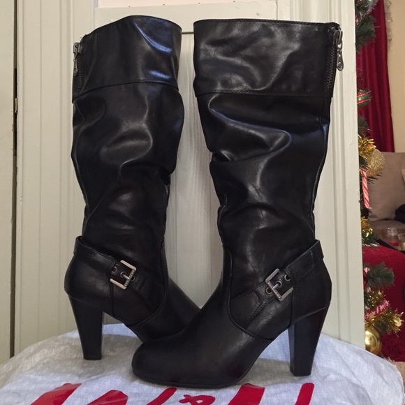 GbyGuess boots. Size 7. Like NEW!!