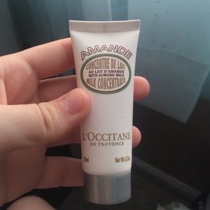 Loccitane Amande milk concentrate