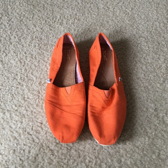 TOMS Slip-ons - Sherbert Orange Size 7.5