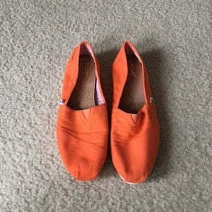 TOMS Slip-ons - Sherbert Orange Size 7.5