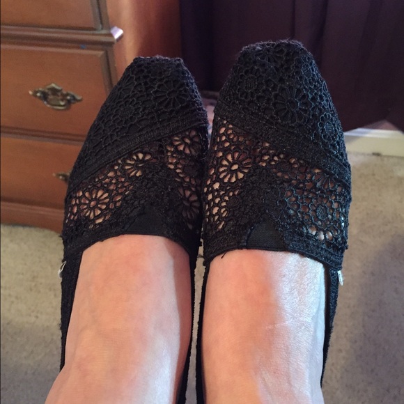 Crochet Toms, a lot of life left****Final price***