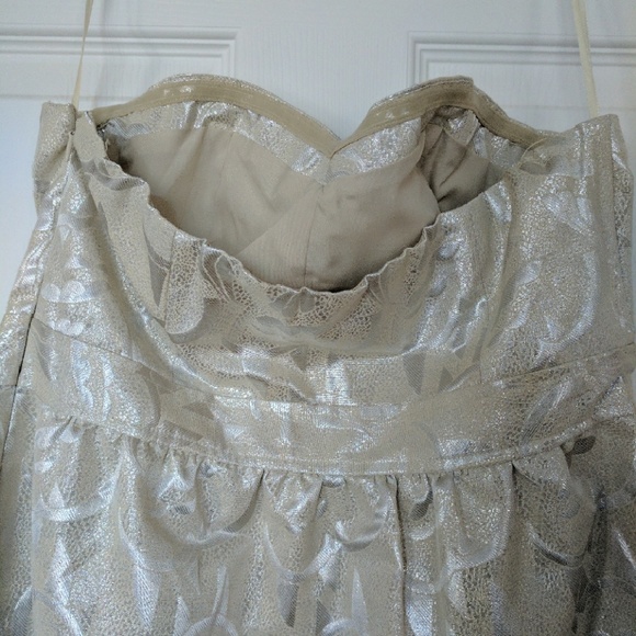 White and silver dress - Picture 4 of 4