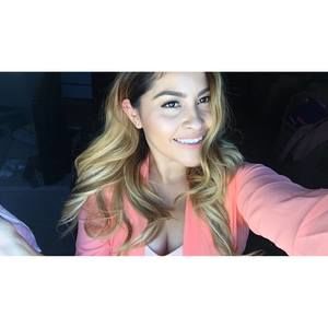 Meet your Posher, Noemi