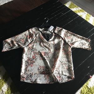 Mid sleeve multi-color blouse