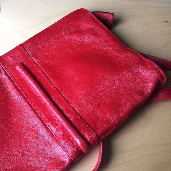 Vintage Handbags - Vintage Red Convertible Crossbody/Clutch