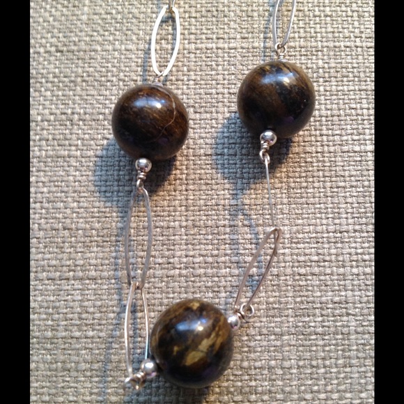 Brown bead  necklace