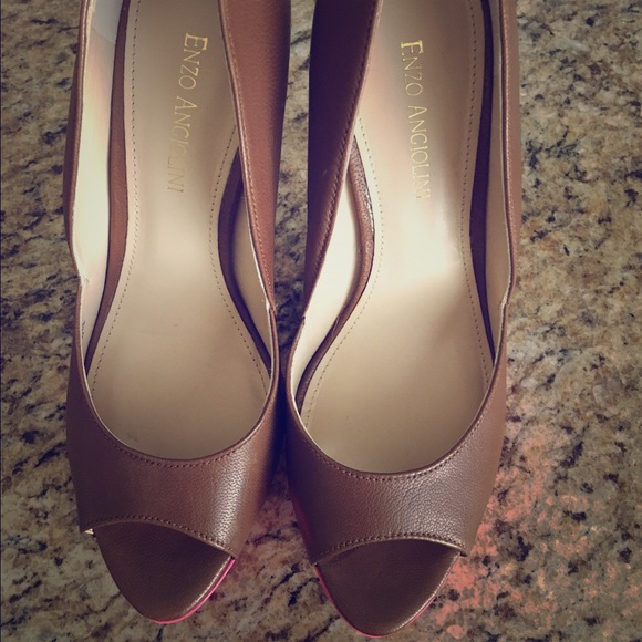 Enzo Angiolini peep toe platform size 8 - Picture 2 of 4