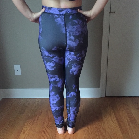 Purple Roses Leggings - Picture 3 of 3