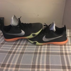 Kobe 10s (size 7)
