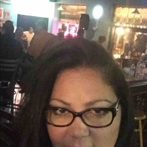 Meet your Posher, Debra