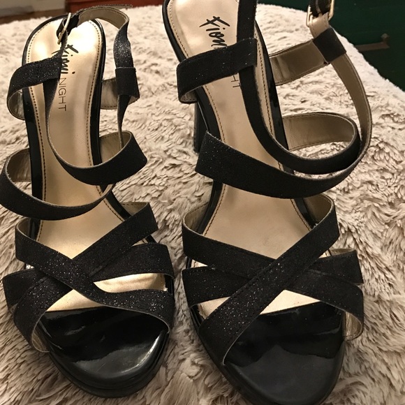 Size 10 Black Sparkly Open-Toe 3in Strappy Heels