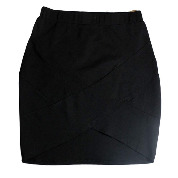 🌸PRICE DROP🌸X Skirt