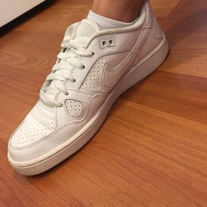 White nike lightly used sneakers