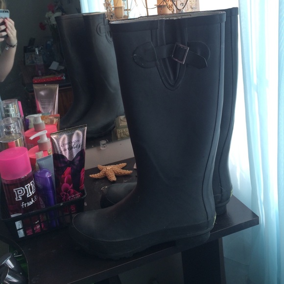 Black Rain Boots - Picture 3 of 4