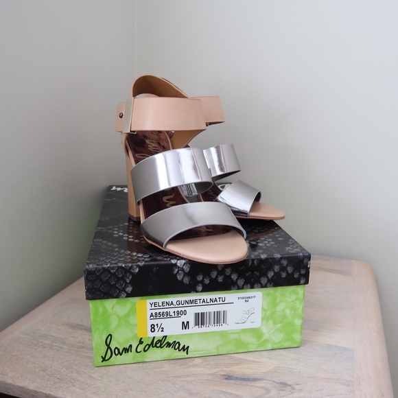 [SOLD] Sam Edelman 'Yelena' Sandal - Picture 3 of 4