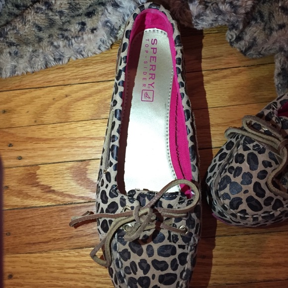 Sperry leopard skin leather flats-sassy and fun! - Picture 2 of 4