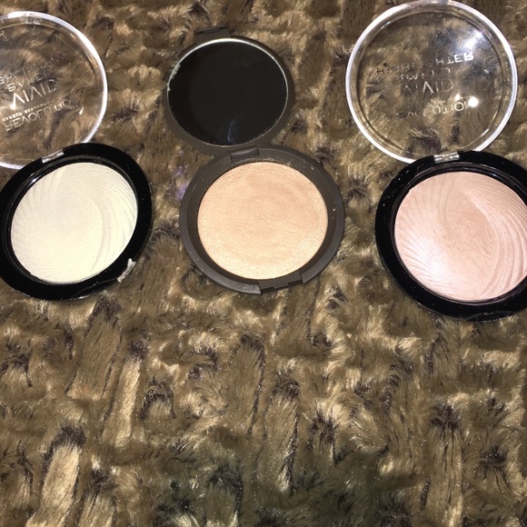 4 blushes and 3 highlighters