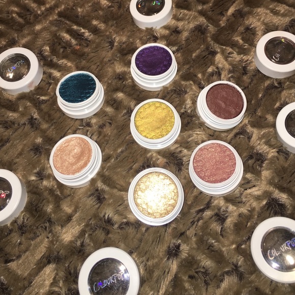 7 colourpop eyeshadows