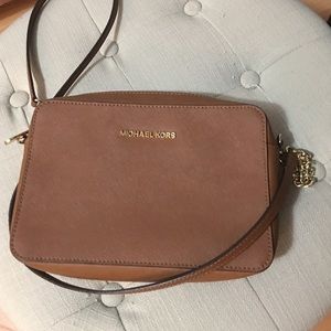 Michael Kors jet set large cross body bag