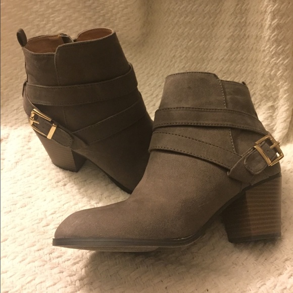 Express Shoes - Express Taupe Booties