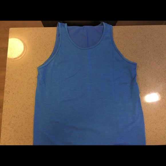 Lululemon metal vent tank