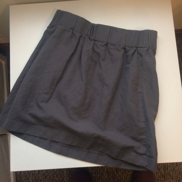 ⭐️ 2 for $10! Banana Republic skirt - Picture 2 of 4